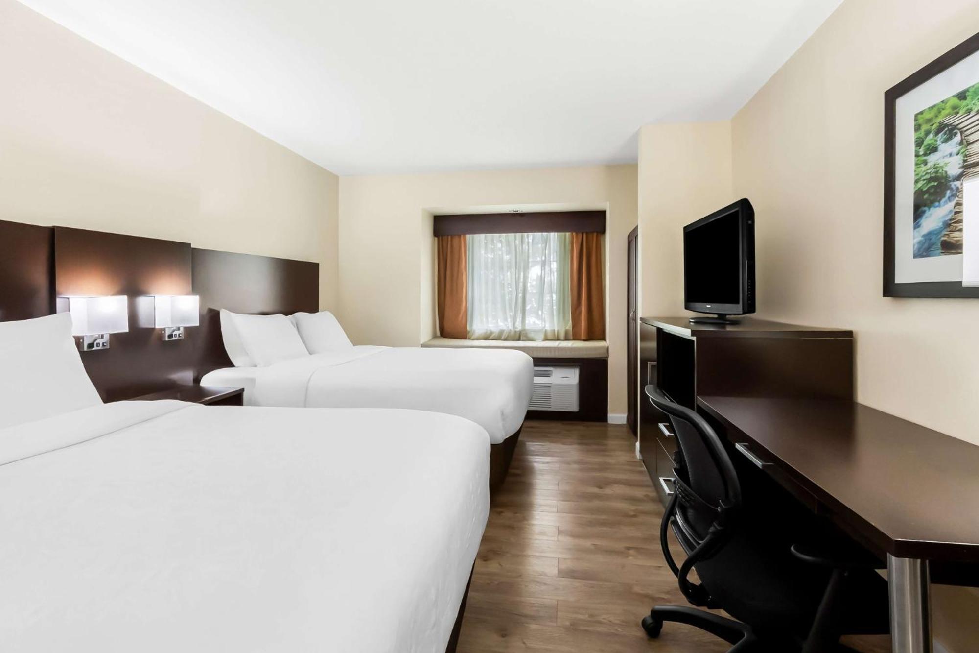 Western Patriots Point Hotel 3*