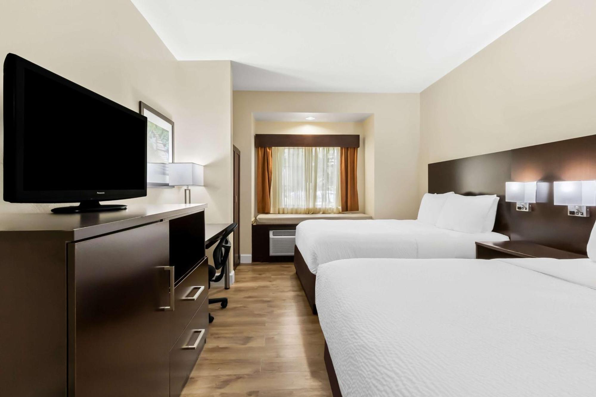 Western Patriots Point Hotel 3*