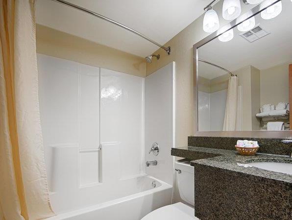 Western Patriots Point Hotel 3*